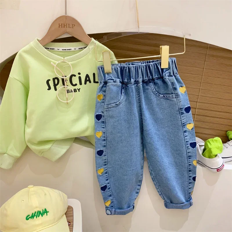 Bestickte Blumenmädchen-Jeans  – Baby Girl Clothing Zara Bewertung und Preis